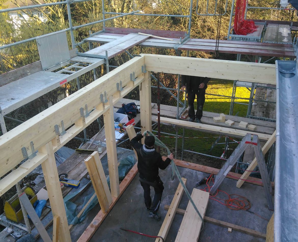 Holzbauständer während der Altbausanierung.